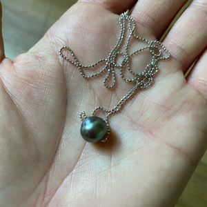Authentic black pearl + 18k white gold necklace with certificate